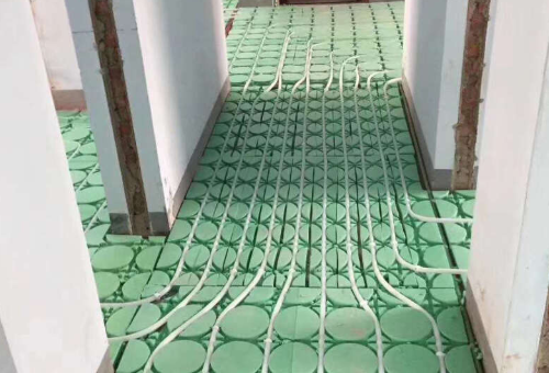 暖氣只關回水閥會爆炸嗎？使用地暖要注意哪些情況？